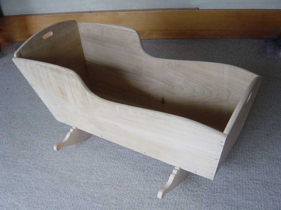 揺りかごや木馬